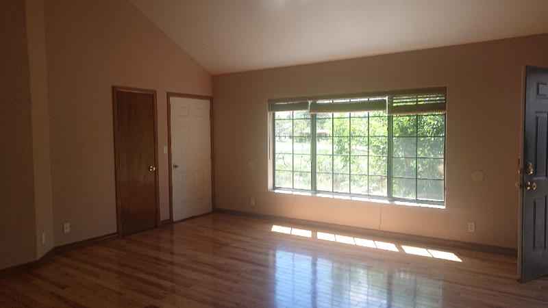 1145 8th St #D - Photo 2 of 10