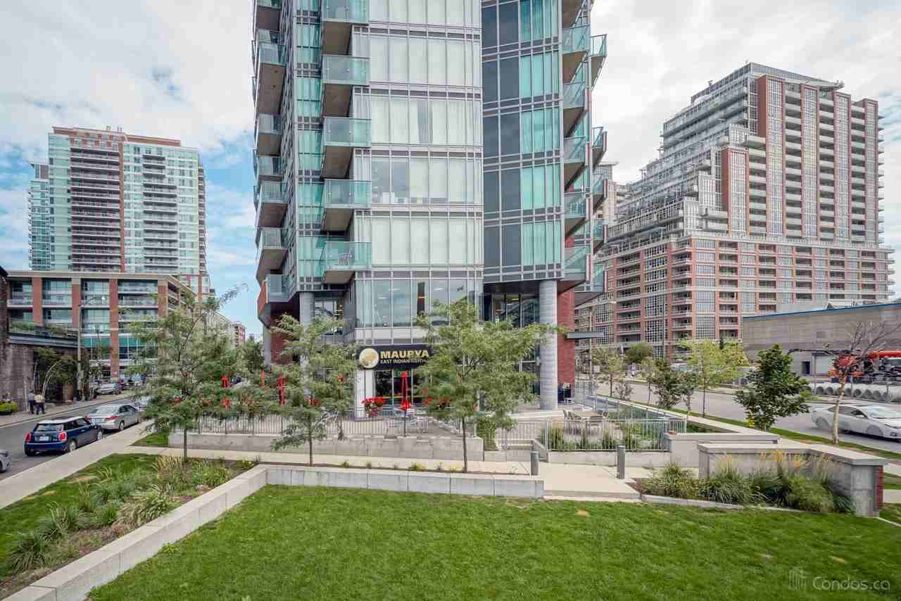 150 East Liberty St #1417 - Photo 5 of 22