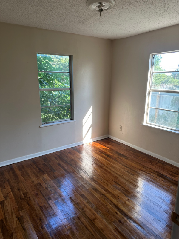 1905 Connor Ave - Photo 7 of 8