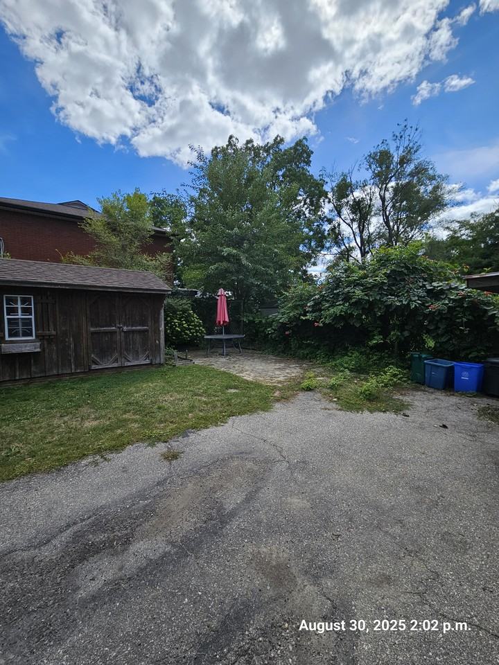 7 Falesy Ave - Photo 3 of 11