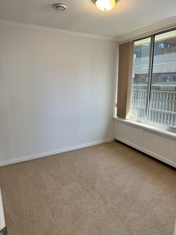 1867 Hamilton St - Photo 7 of 11