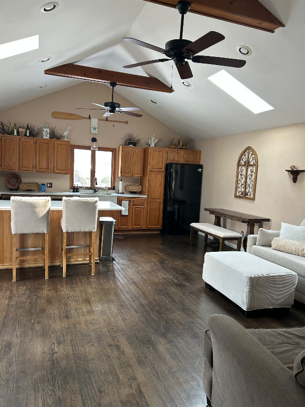 95 Ward Ave - Photo 3 of 19