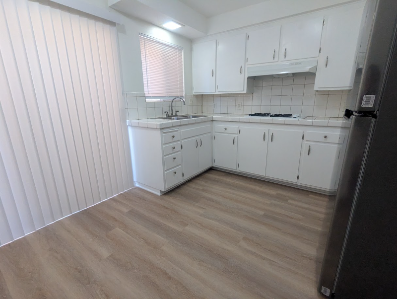 216 Melrose Dr - Photo 7 of 36