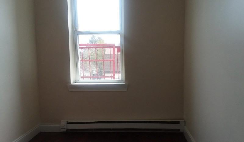 280 Verona Ave - Photo 4 of 6