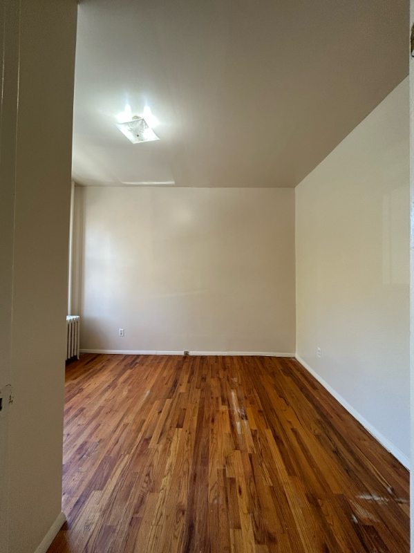 33 Storms Ave - Photo 7 of 15