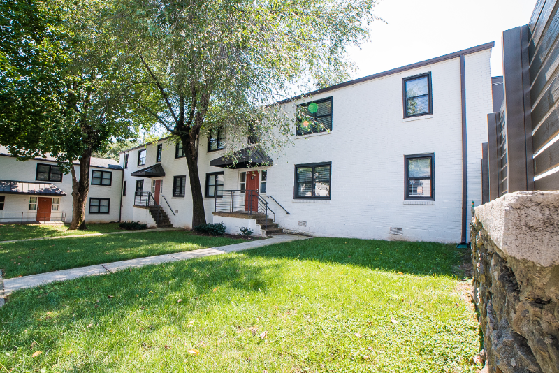 1601 Herman St #D233 - Photo 7 of 8