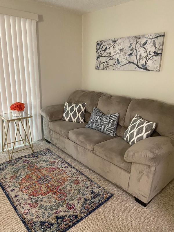 11 St James Pl Nashua Nh - Photo 4 of 26