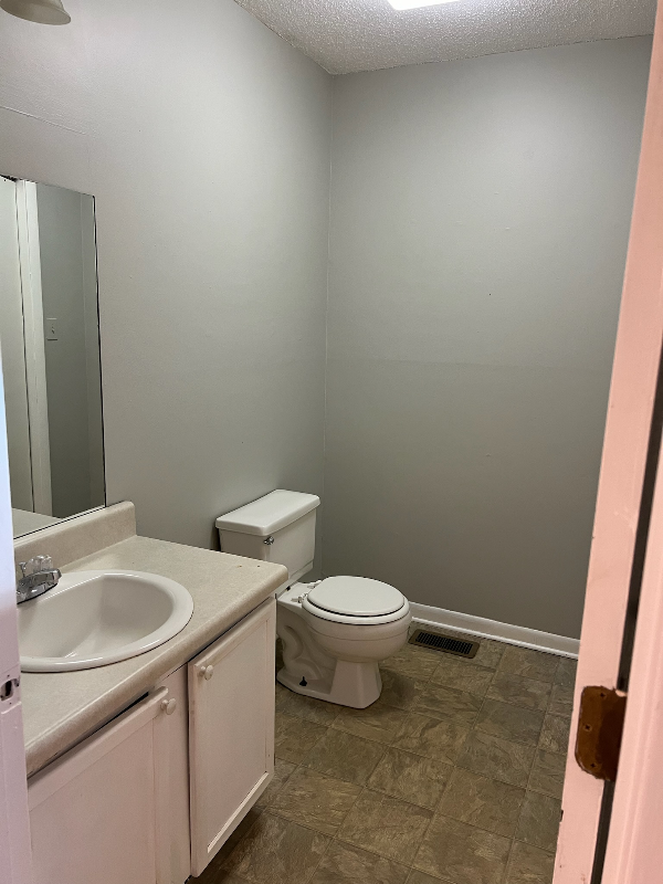 101 Northwinds Dr - Photo 3 of 11