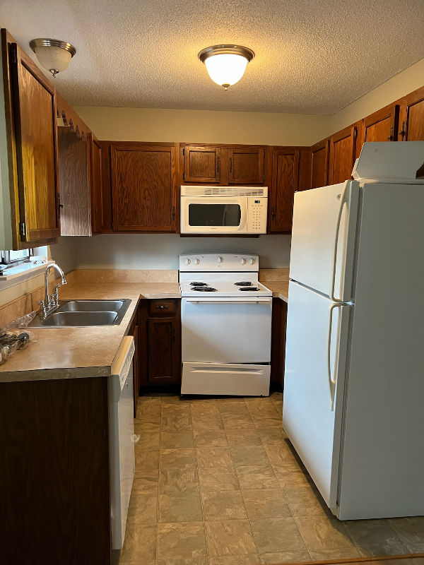 101 Northwinds Dr - Photo 4 of 11