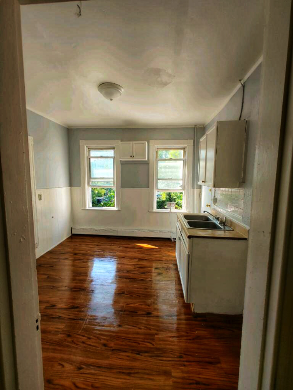 205 Jefferson St #2ndFL - Photo 2 of 6