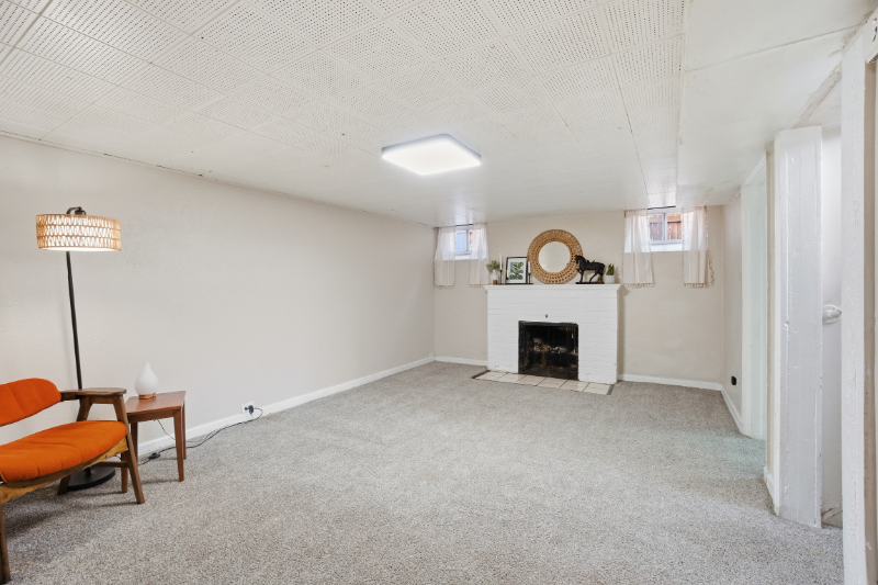 753 Bellaire St - Photo 5 of 36