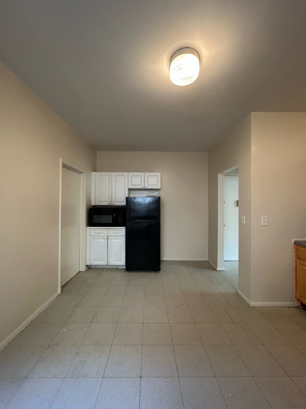 33 Storms Ave - Photo 4 of 12