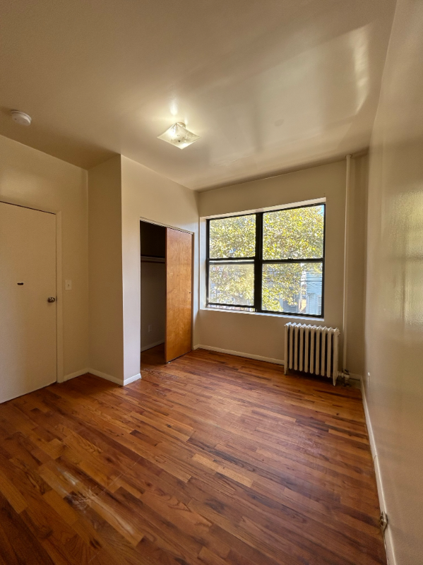 33 Storms Ave - Photo 7 of 12