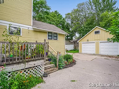 832 Wealthy St Se #A - Photo 3 of 23