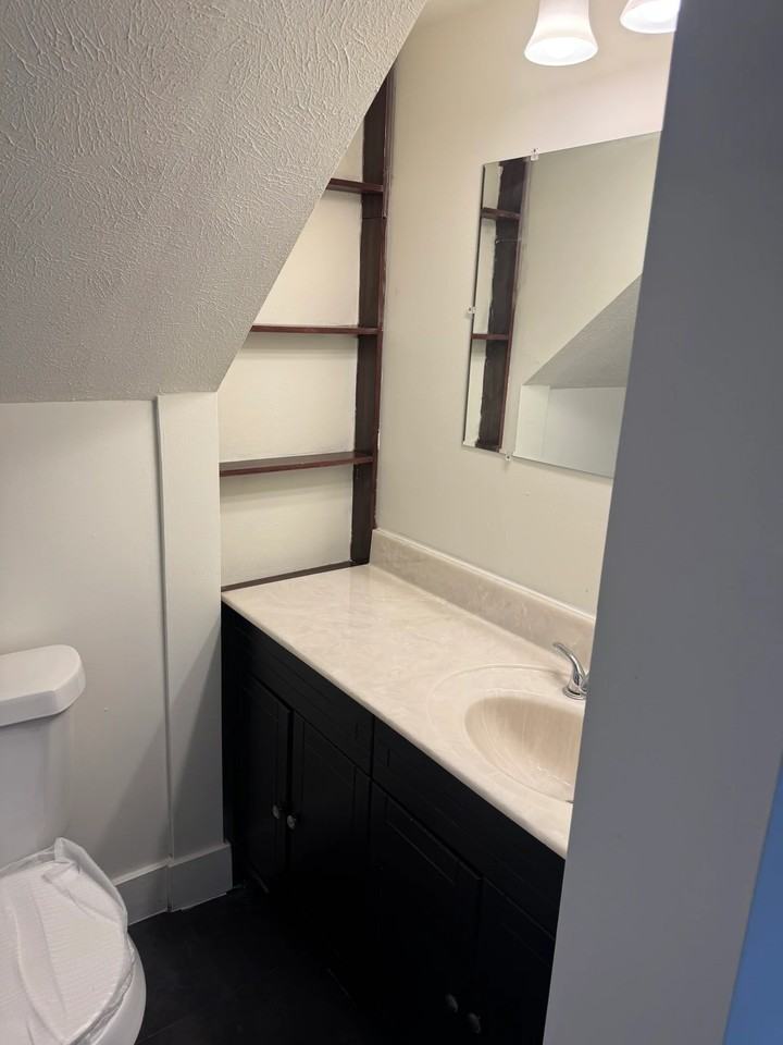 832 Wealthy St Se #A - Photo 5 of 23