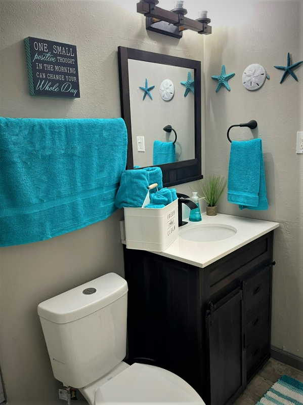 302 Allen St #18 - Photo 5 of 21