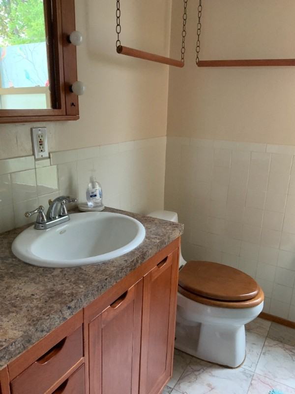 529 Elizabeth St - Photo 4 of 16