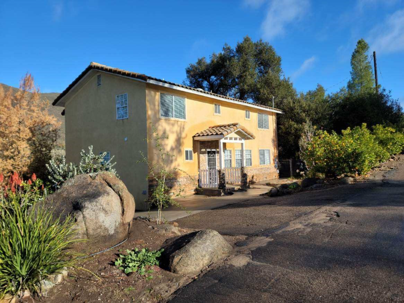 4209 Alpine Blvd - Photo 2 of 17