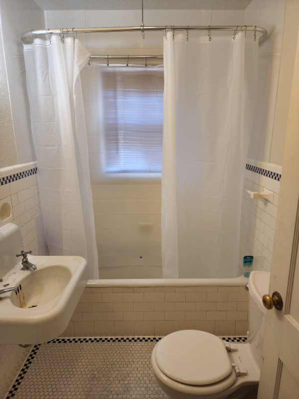 1634 S College Ave - Photo 7 of 12