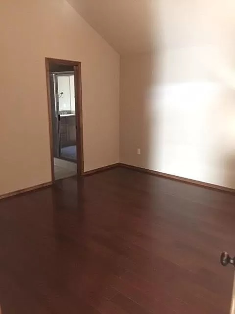 904 Sw 13th St - Photo 4 of 4