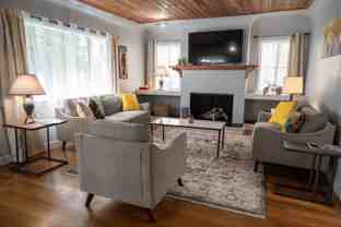 11247 Huston St - Photo 1 of 1