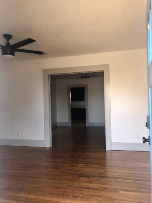 2419 20th St - Photo 5 of 11
