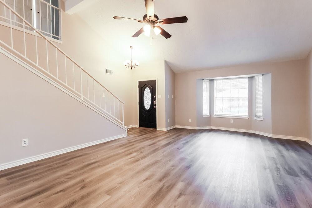 18903 Pine Trace Ct - Photo 6 of 17