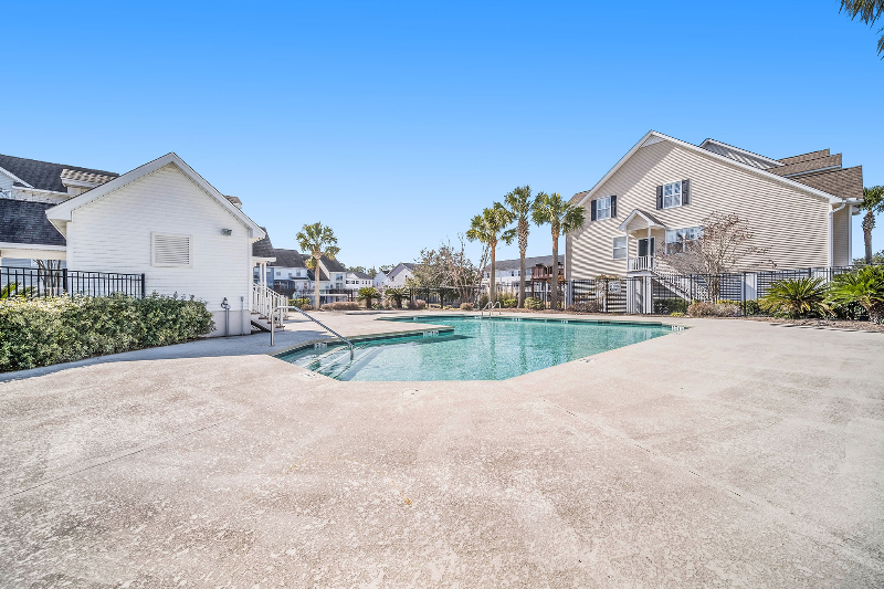 318 Lanyard St - Photo 3 of 35