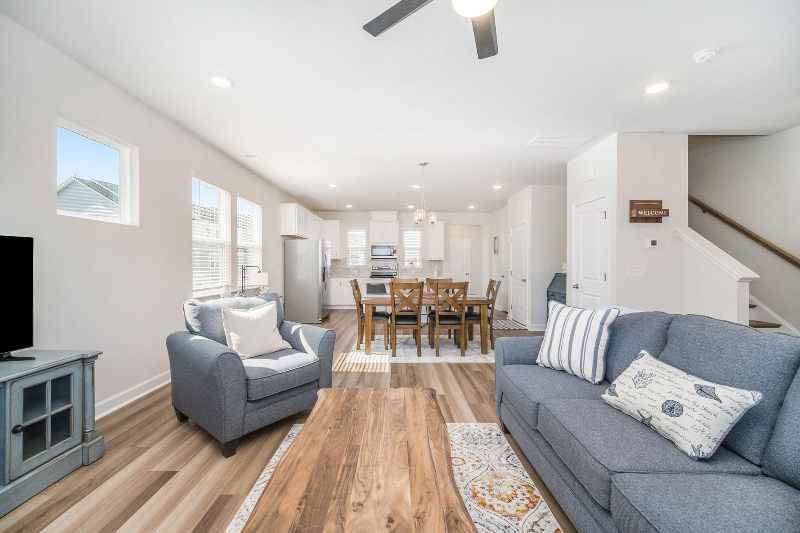 318 Lanyard St - Photo 4 of 35