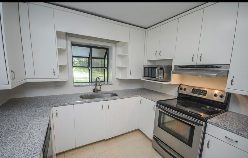 194 Meridianna Dr - Photo 2 of 10
