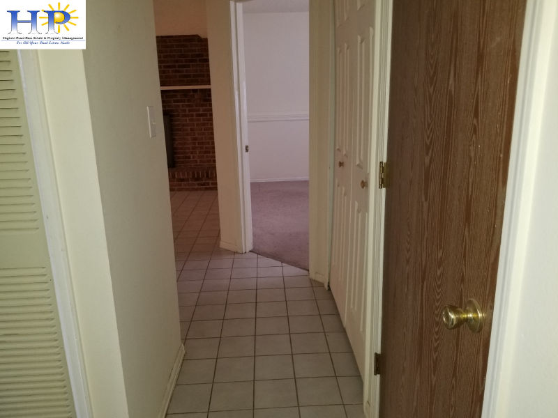 817 Badger Dr - Photo 4 of 28