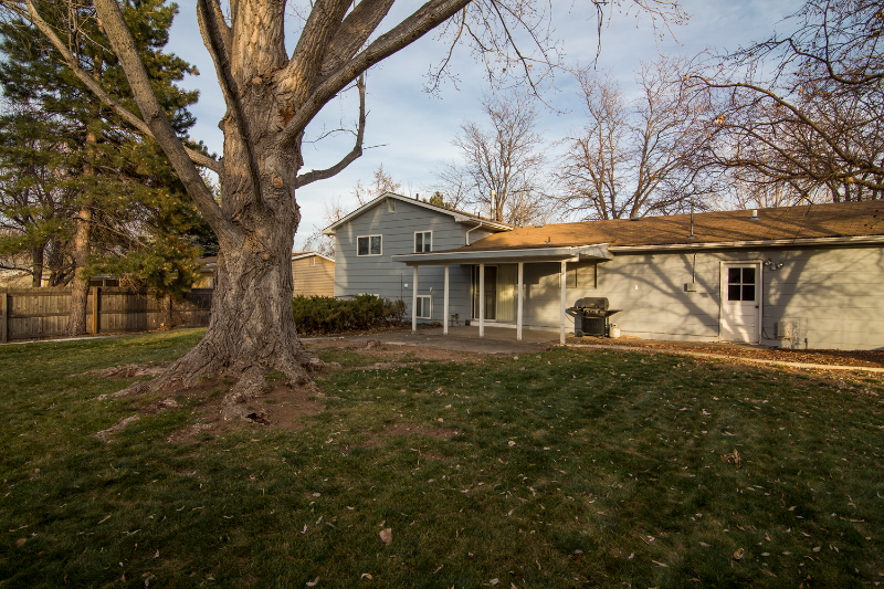 1305 Briarwood Rd - Photo 3 of 10