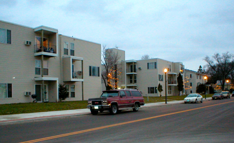 141 Birch St N - Photo 3 of 9