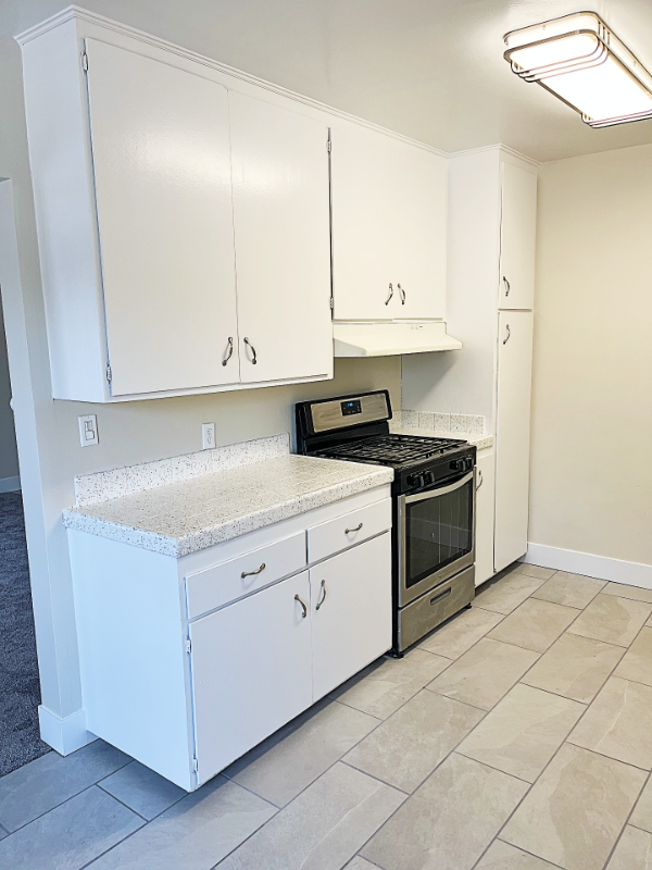 721 Cordova St #9 - Photo 5 of 26