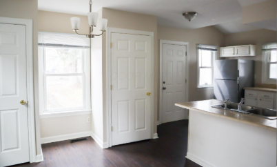 475 S Ogden Ave - Photo 4 of 8