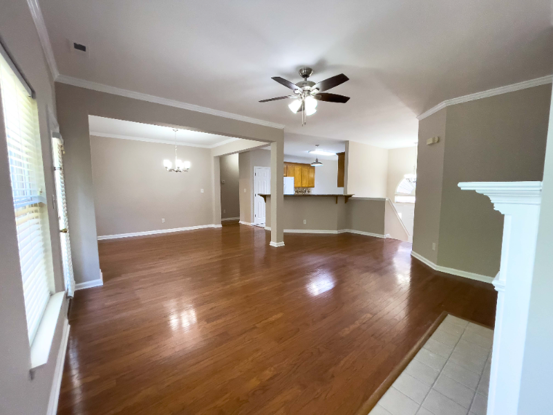 107 Barrington Ct - Photo 3 of 39