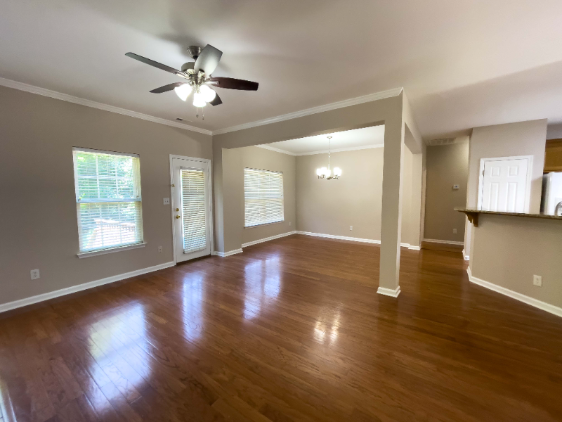 107 Barrington Ct - Photo 5 of 39