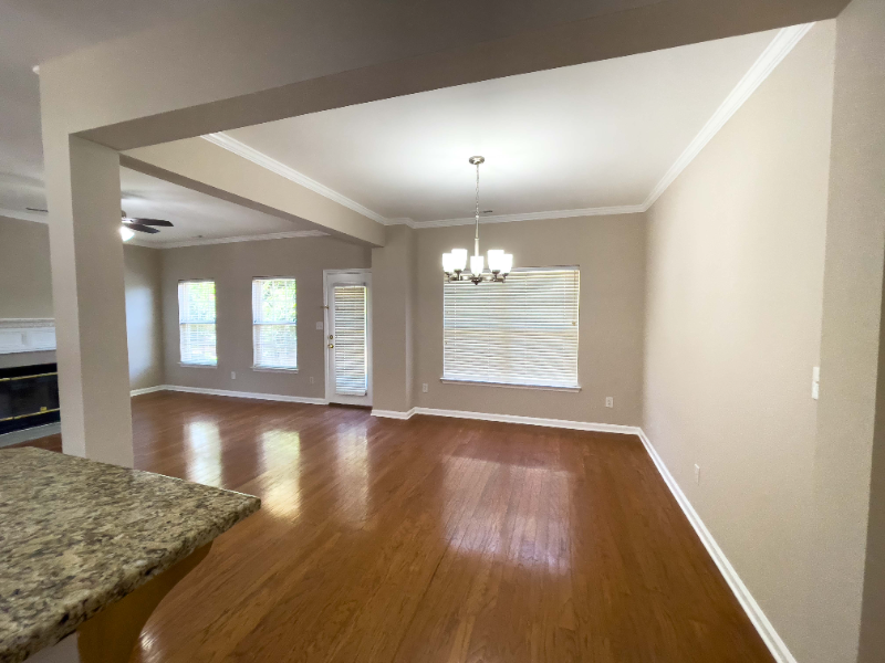 107 Barrington Ct - Photo 7 of 39