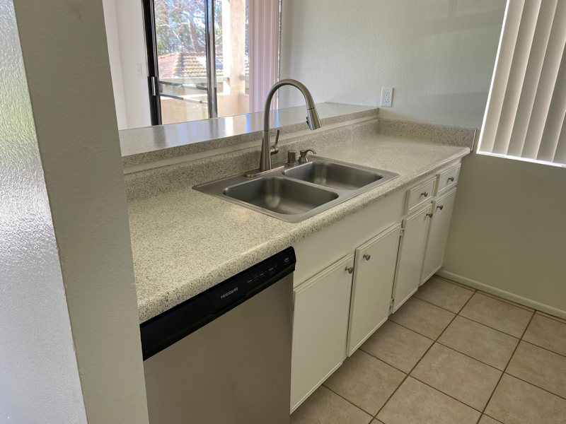 2151 Pacific Ave - Photo 7 of 14