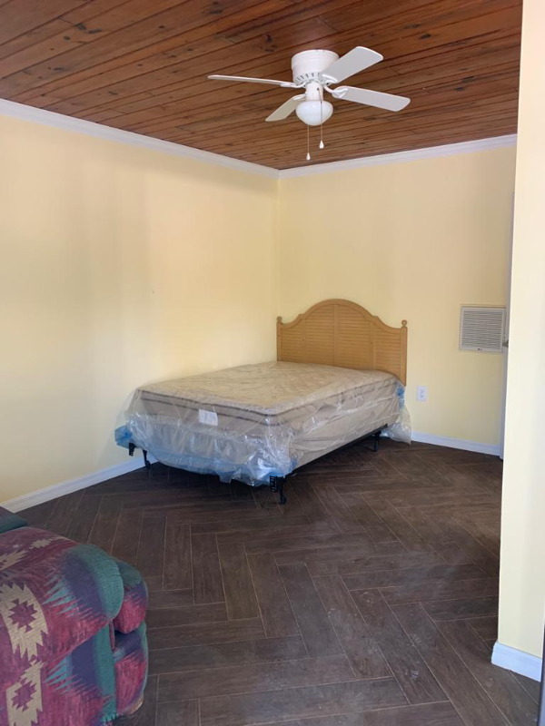 16502 Spring St - Photo 3 of 9