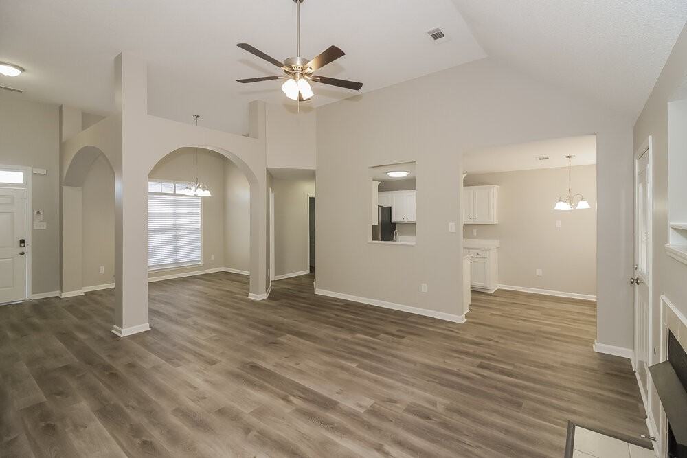 200 Cameron Dr - Photo 7 of 19