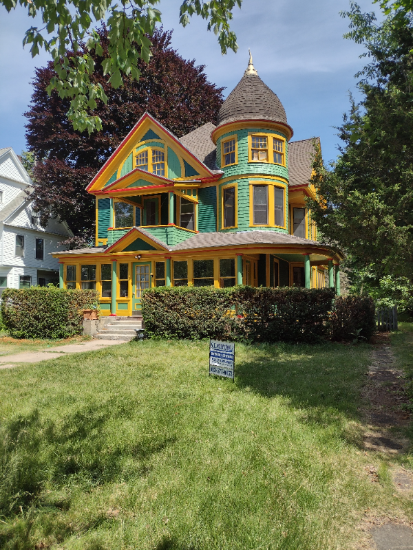 52 Fairfield Ave - Photo 5 of 35