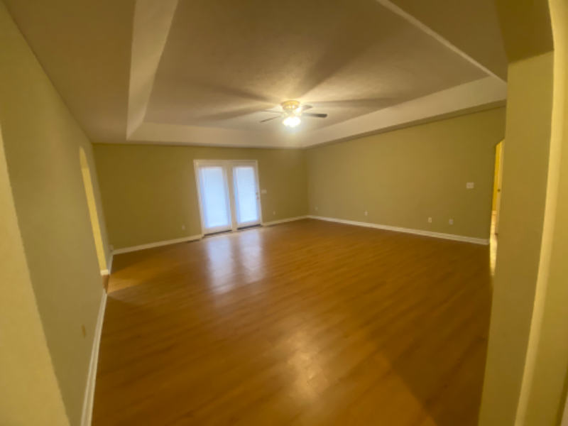 133 Sharon Dr - Photo 4 of 14