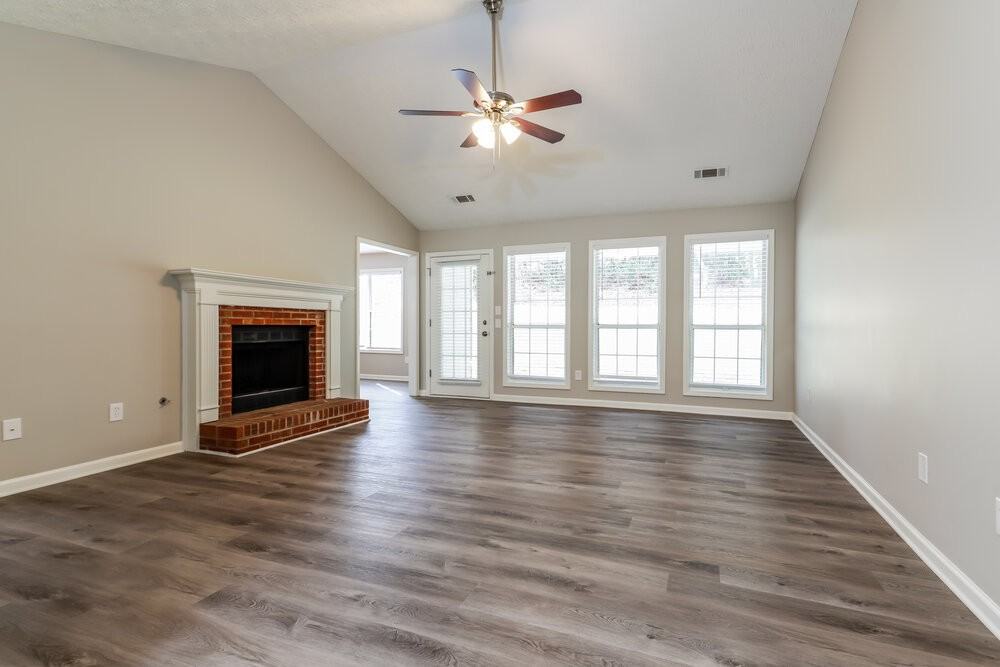 85 Paris Dr - Photo 3 of 16