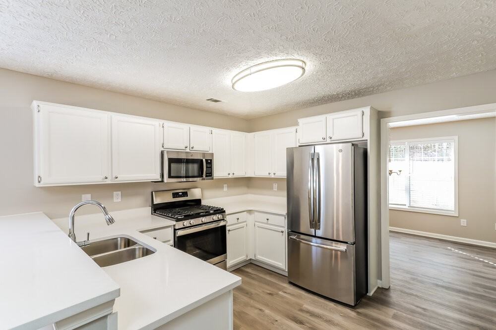 85 Paris Dr - Photo 7 of 16