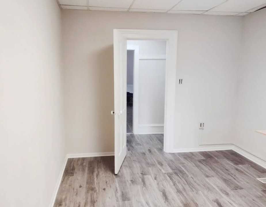 217 Monroe St #5 - Photo 5 of 7