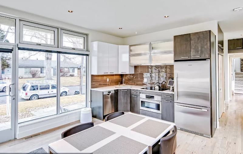 402 Harrison St - Photo 4 of 36