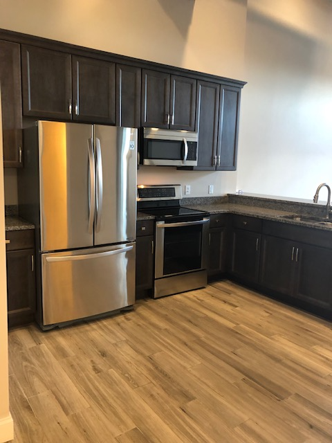 373 Spencer St #303 - Photo 3 of 14