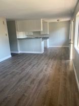 936 N Washington Pl #B - Photo 1 of 1