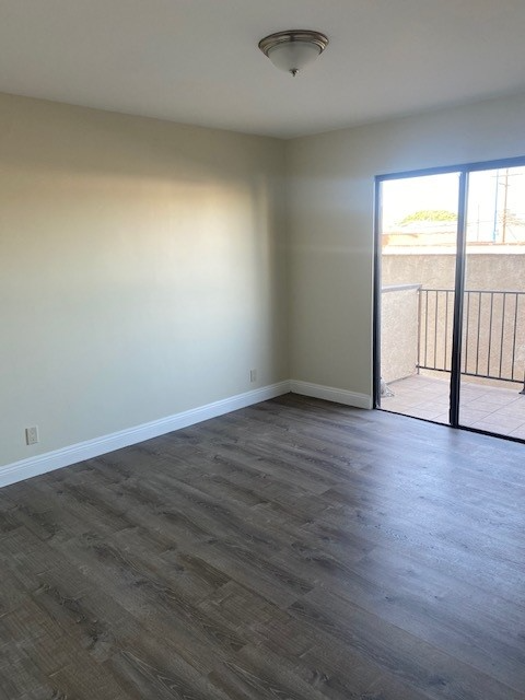 936 N Washington Pl #B - Photo 3 of 8